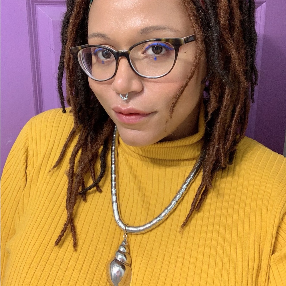 Meet your Posher, Rae